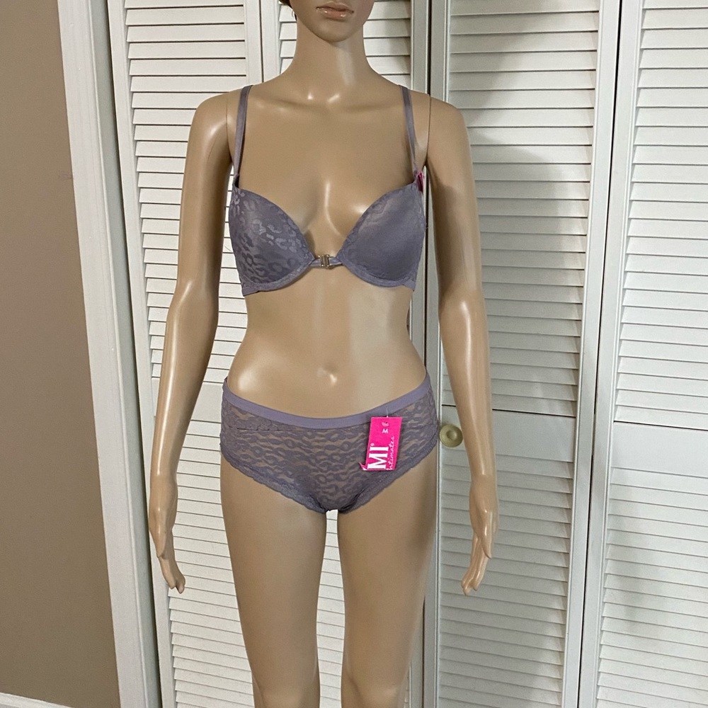 YMI Bra Set NWT‎